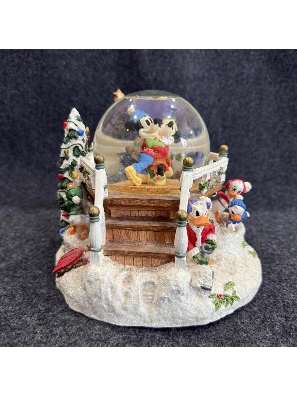 Disney Snow Globe Mickey Mouse Minnie Wonderland Music Box